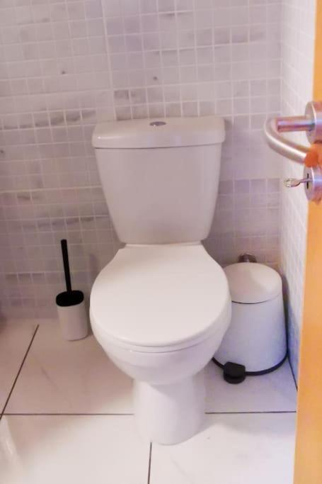 Pretty And Quiet Studio, With Wifi And Parking Limassol Exterior foto